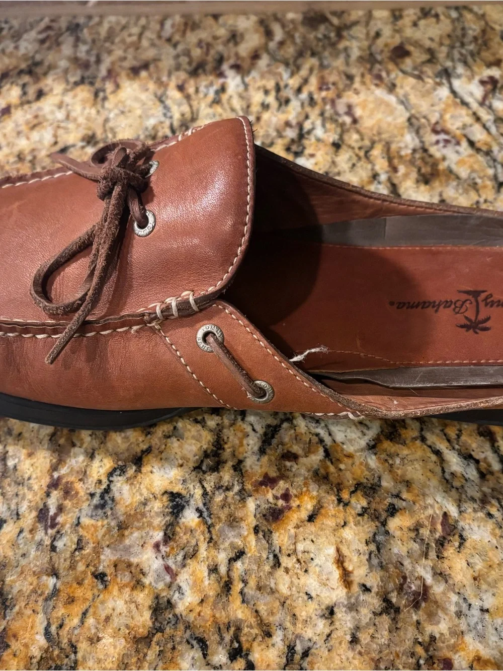 Good condition Tommy Bahama Chestnut Brown Leather Slip-On Boat Loafers